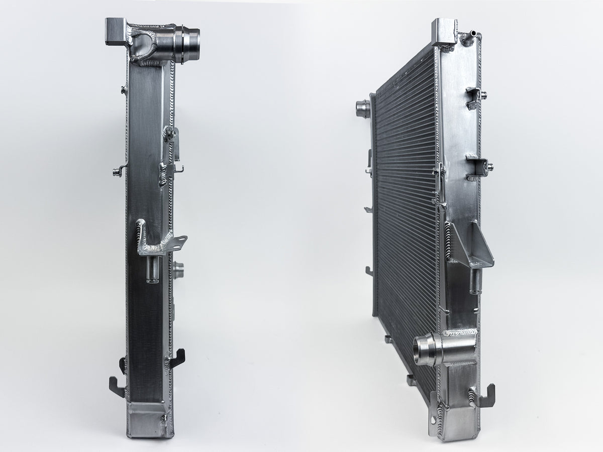 CSF Porsche 955/957 Cayenne / Audi Q7 / VW Touareg Heavy-Duty Performance Radiator - 7227