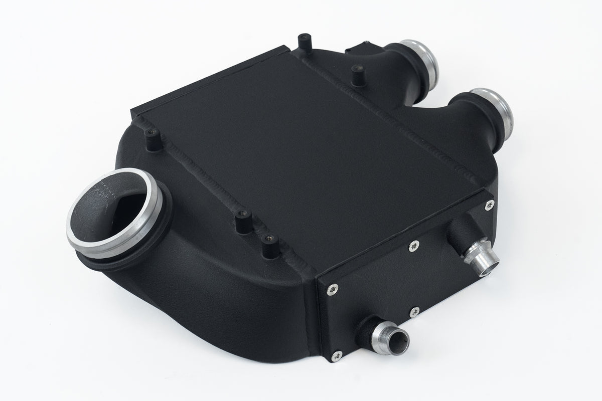 CSF 2014+ BMW M3/M4 (F8X) Top Mount Charge-Air-Cooler - Crinkle Black - 8082