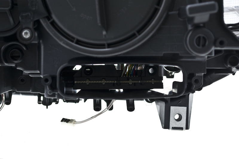 Hella 2011 Bmw 5Ser Sdn F10 W/Ahl - Headlamp Rh Xen - 010131661