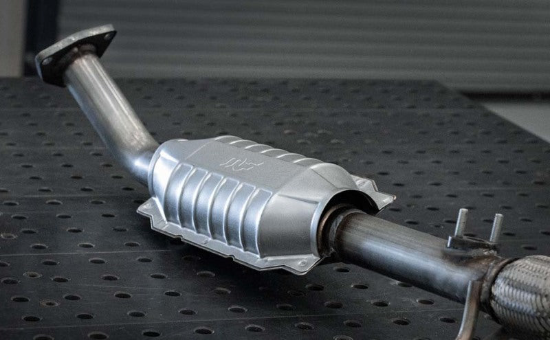 MagnaFlow Conv DF 02-08 Lexus SC430 4.3L Rear - 24321