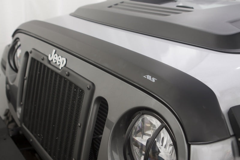 AVS 07-18 Jeep Wrangler (2 Door) Ventvisor &amp; Aeroskin Deflector Combo Kit - Matte Black - 56020060