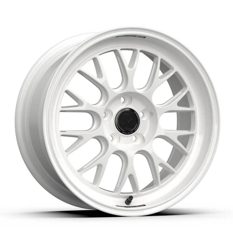 fifteen52 Holeshot RSR 18x9.5 5x114.3 38mm ET 73.1mm Center Bore Rally White - RSHRW-89554+38