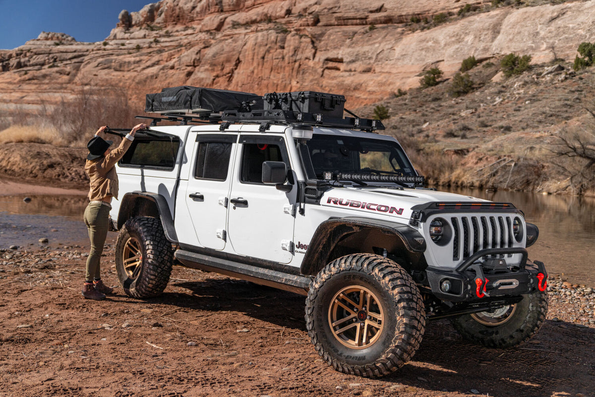 AMP Research 20-25 Jeep JT Gladiator (Launch/Overlnd/Rubicon/Sport/Sport S) PowerStep XL - Black - 77135-01A
