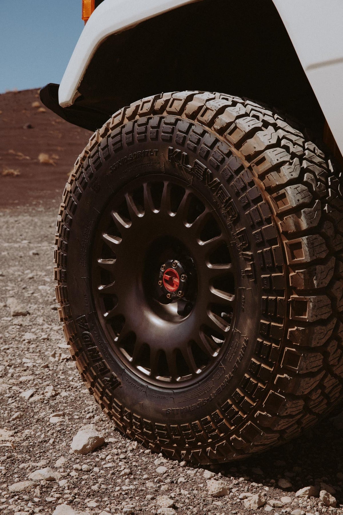Nomad N503CO Sahara 17x8.5in / 6x135 BP / 0mm Offset / 87.1mm Bore