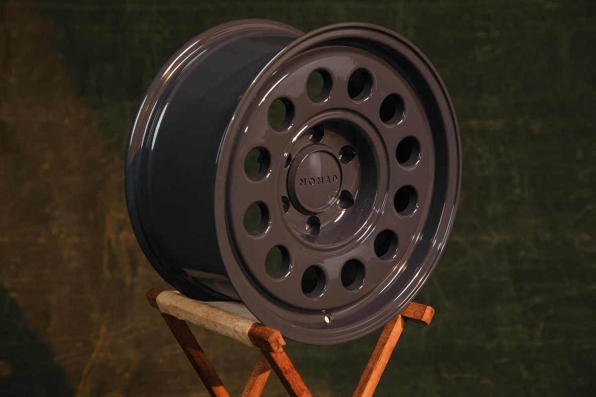 Nomad N501UG Convoy 18x8in / 5X120 BP / 44mm Offset / 73.1mm Bore
