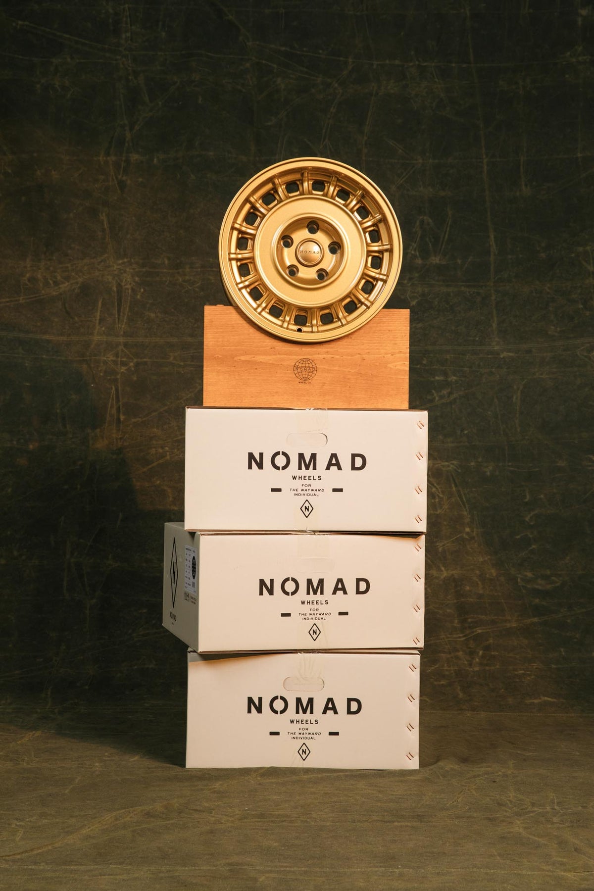 Nomad N502GR Arvo 15x7in / 5x114.3 BP / 15mm Offset / 72.62mm Bore