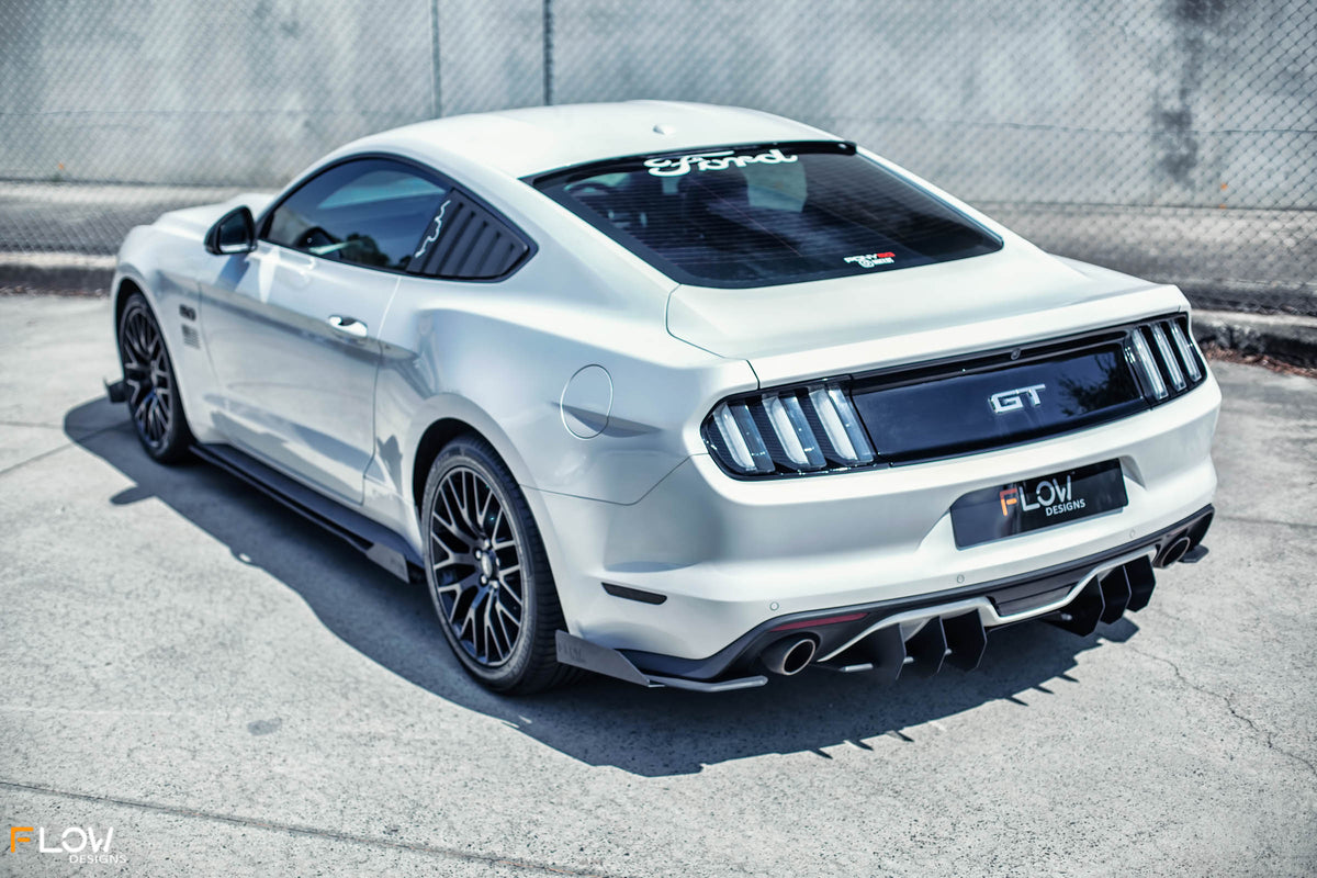 White Mustang S550 FM Front Lip/Side Splitters &amp; Rear Diffuser