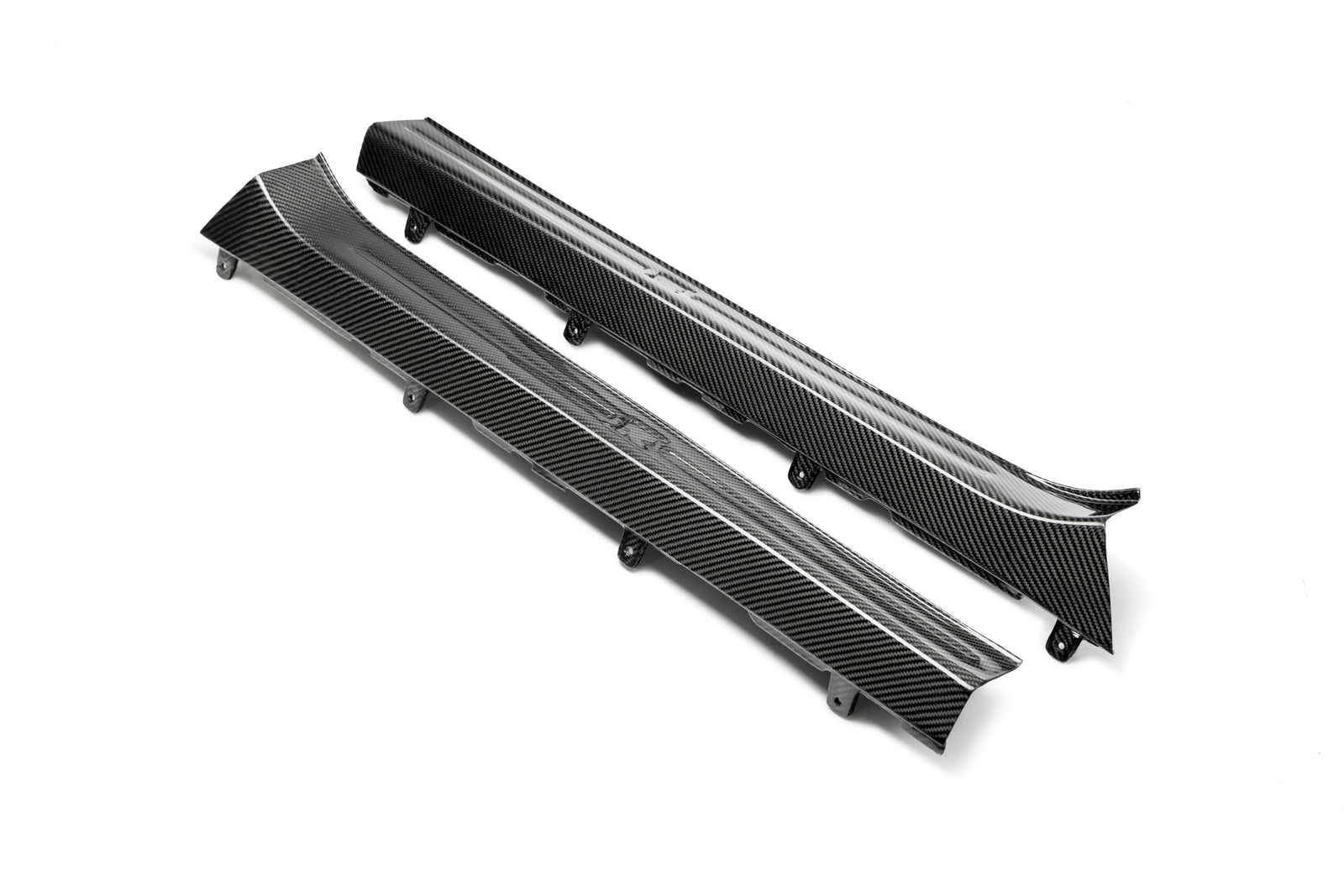 Seibon 09-10 Nissan GTR R35 OEM Style Carbon Fiber Door Sills (Pair) - DS0910NSGTR