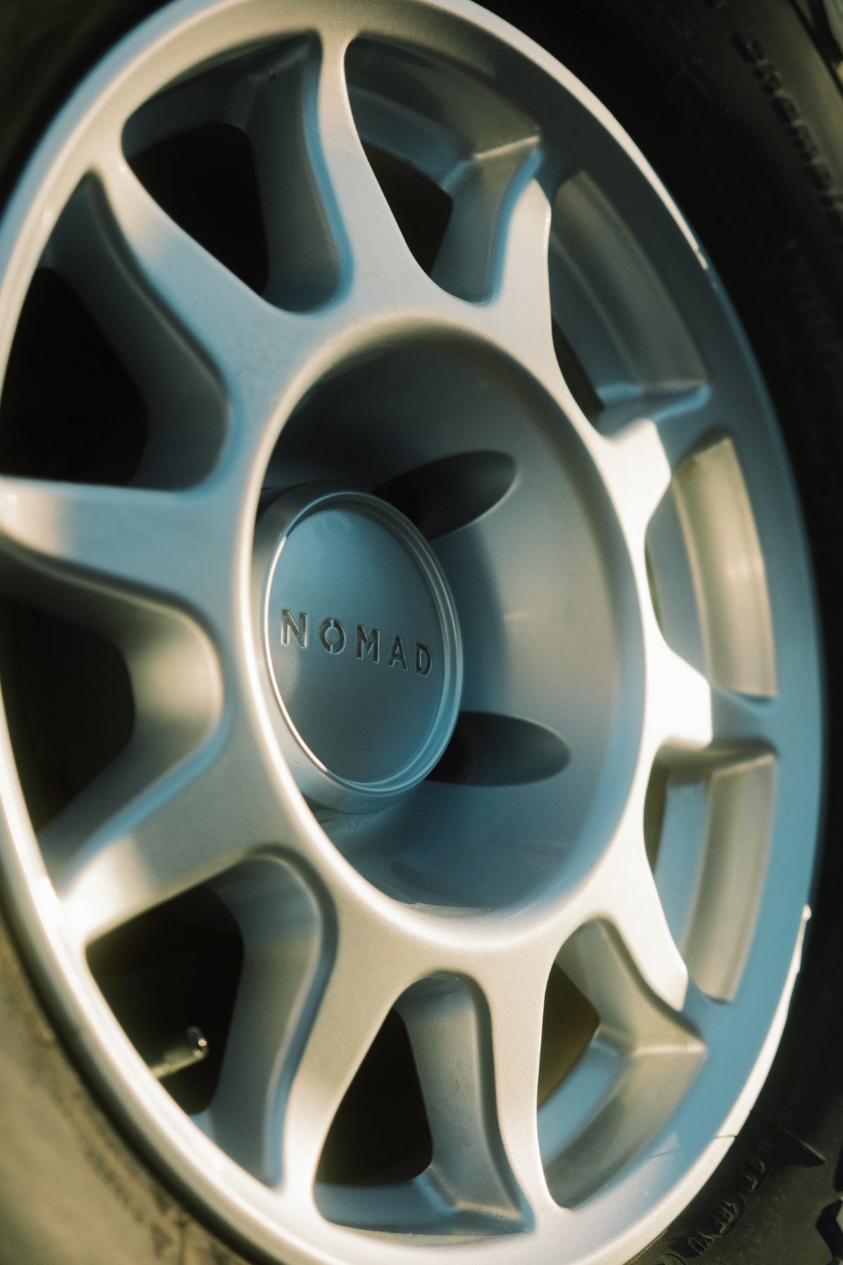 Nomad N505OE Touring 17x8.5in / 6X139.7 BP / 0mm Offset / 106.1mm Bore