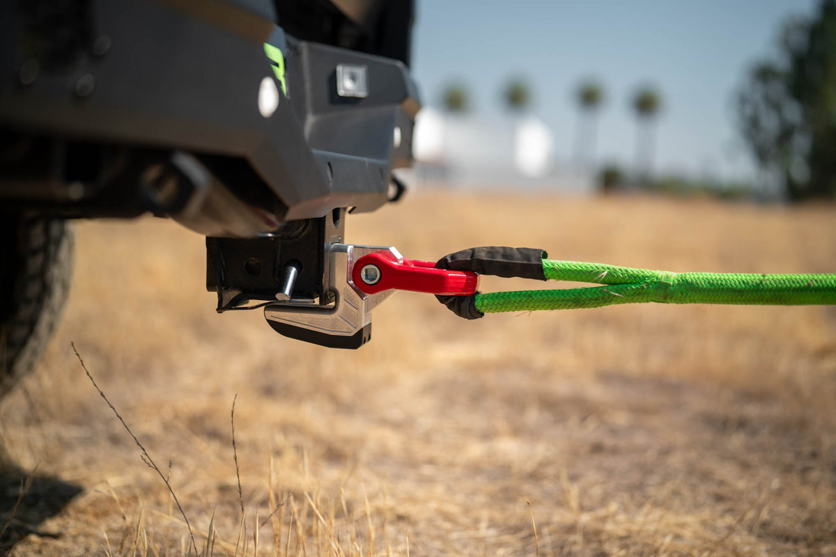 DV8 Offroad - DV8 Xtract 2" Hitch Skid Plate - UNHS-01RD