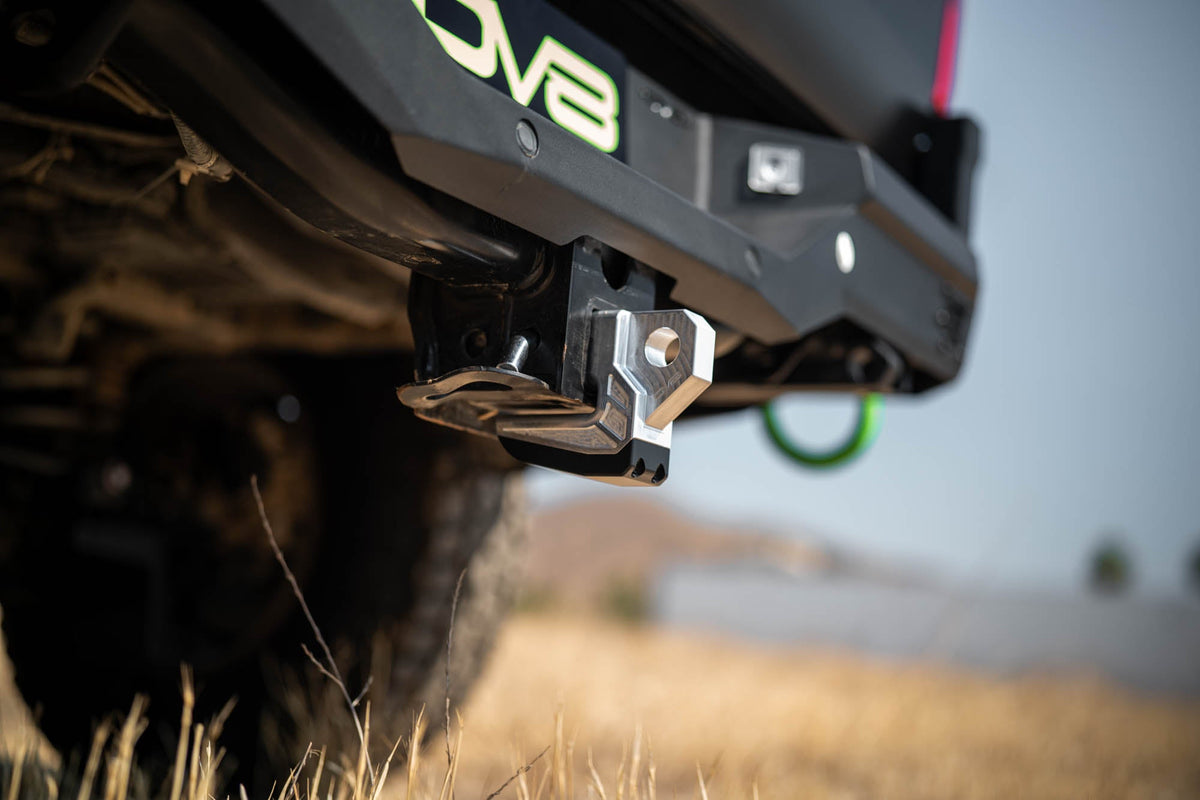 DV8 Offroad - DV8 Xtract 2" Hitch Skid Plate - UNHS-01RD