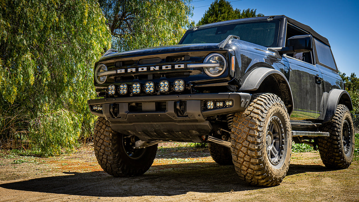 Baja Designs 2021+ Ford Bronco 6 XL Linkable Light Bar Kit Plastic Bumper Mount w/Upfitter - 447768UP