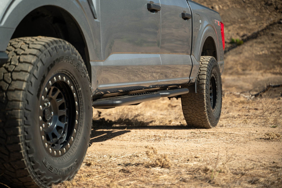 DV8 Offroad - 2015-2026 Ford F-150 Crew Cab & Raptor | OE Plus Side Steps - SRFF1-01