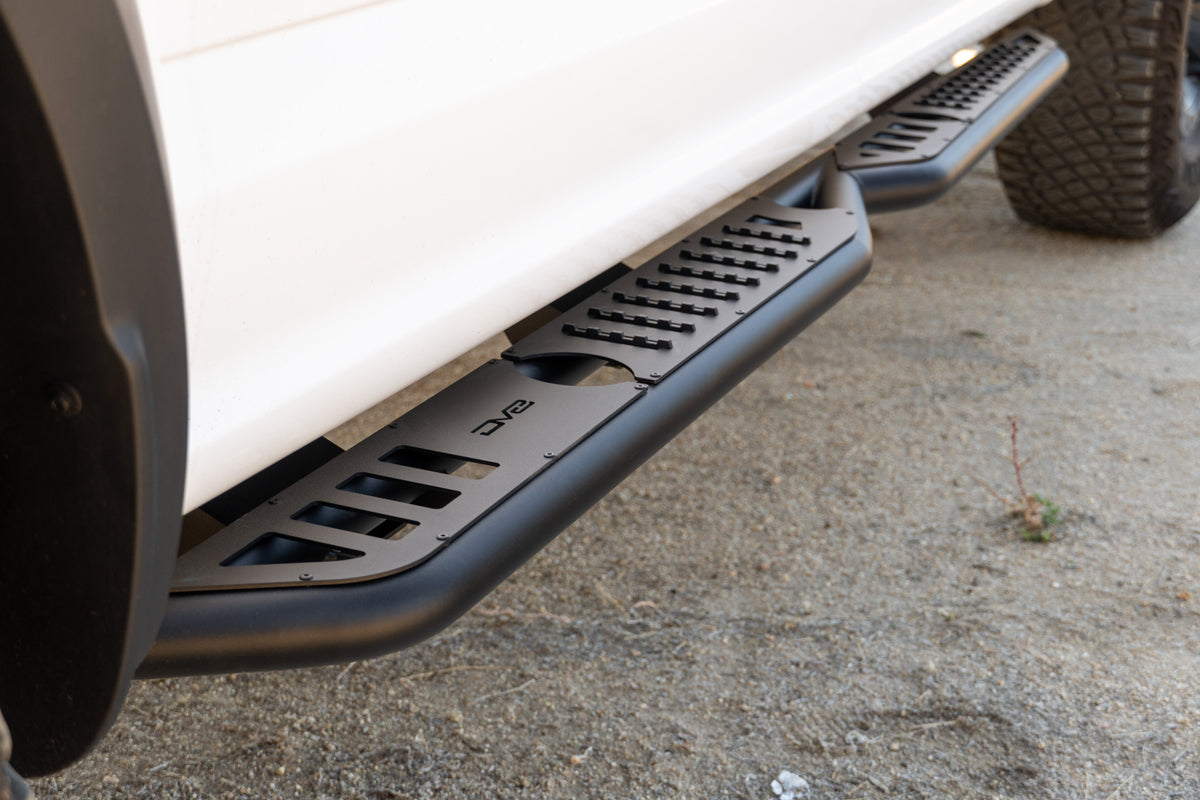 DV8 Offroad - 2015-2026 Ford F-150 Crew Cab & Raptor | OE Plus Side Steps - SRFF1-01