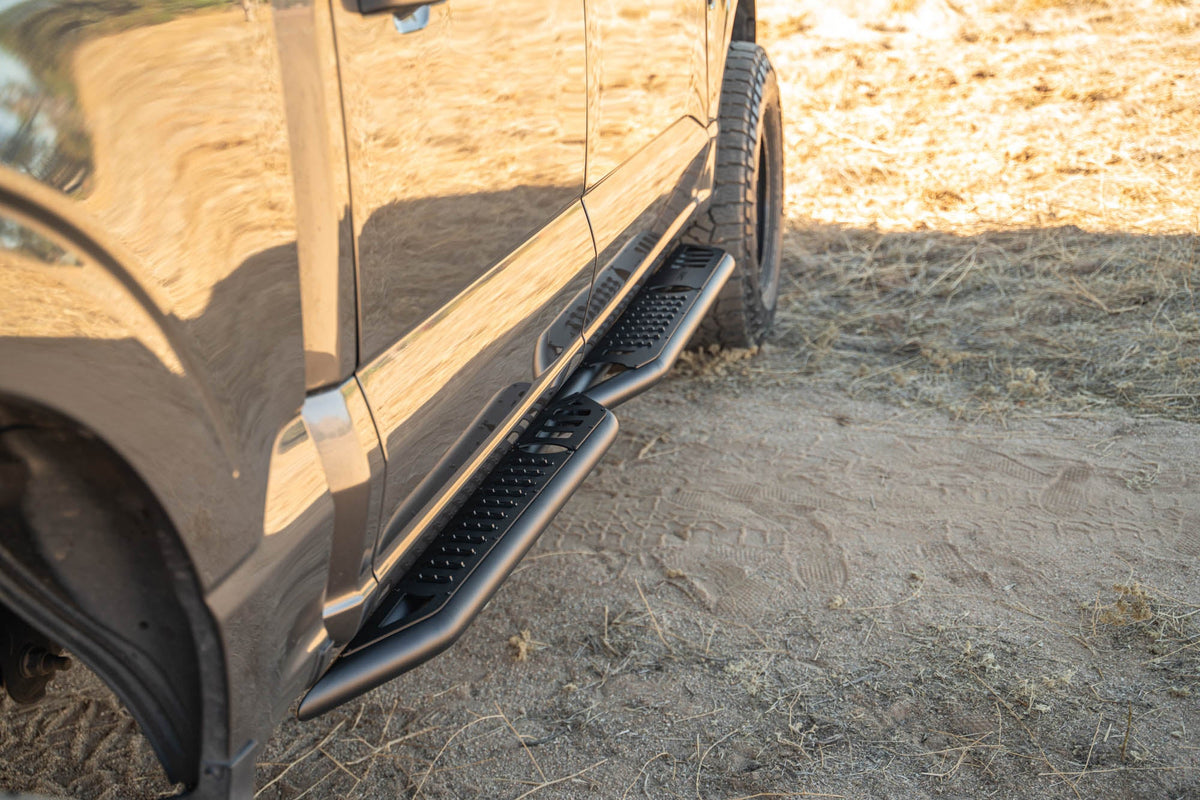 DV8 Offroad - 2015-2026 Ford F-150 Crew Cab & Raptor | OE Plus Side Steps - SRFF1-01