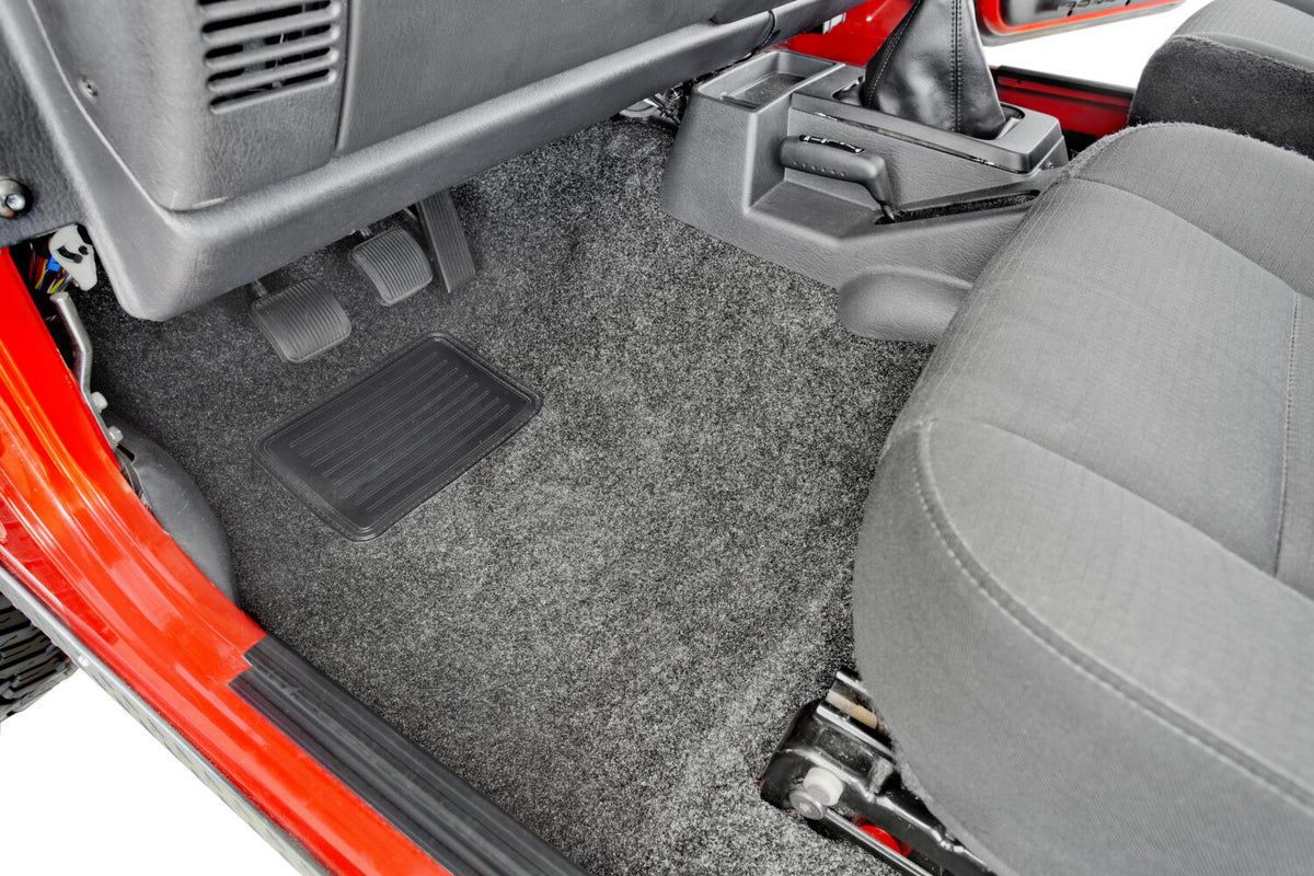 Husky Liners Jeep Liner for 97-06 Jeep Wrangler TJ/04-06 LJ (w/Ctr Cnsl - w/Heat Shld)