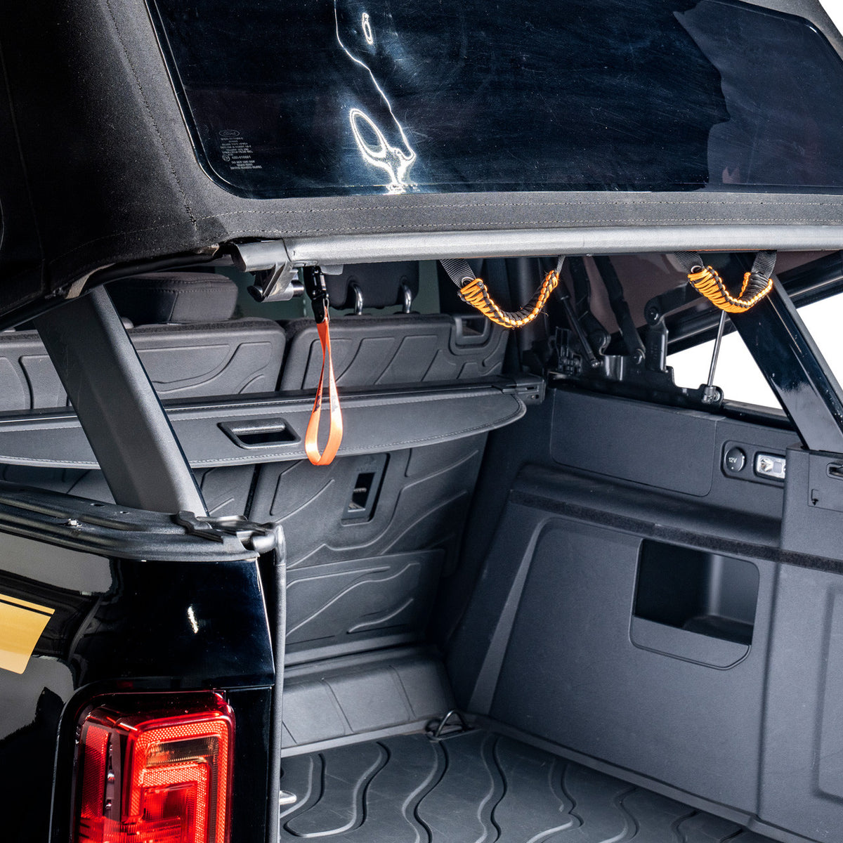 IAG EZ-Pull Soft Top Release For 2021-24 Ford Bronco 4 Door With Soft Top - IAG-BDY-F1004