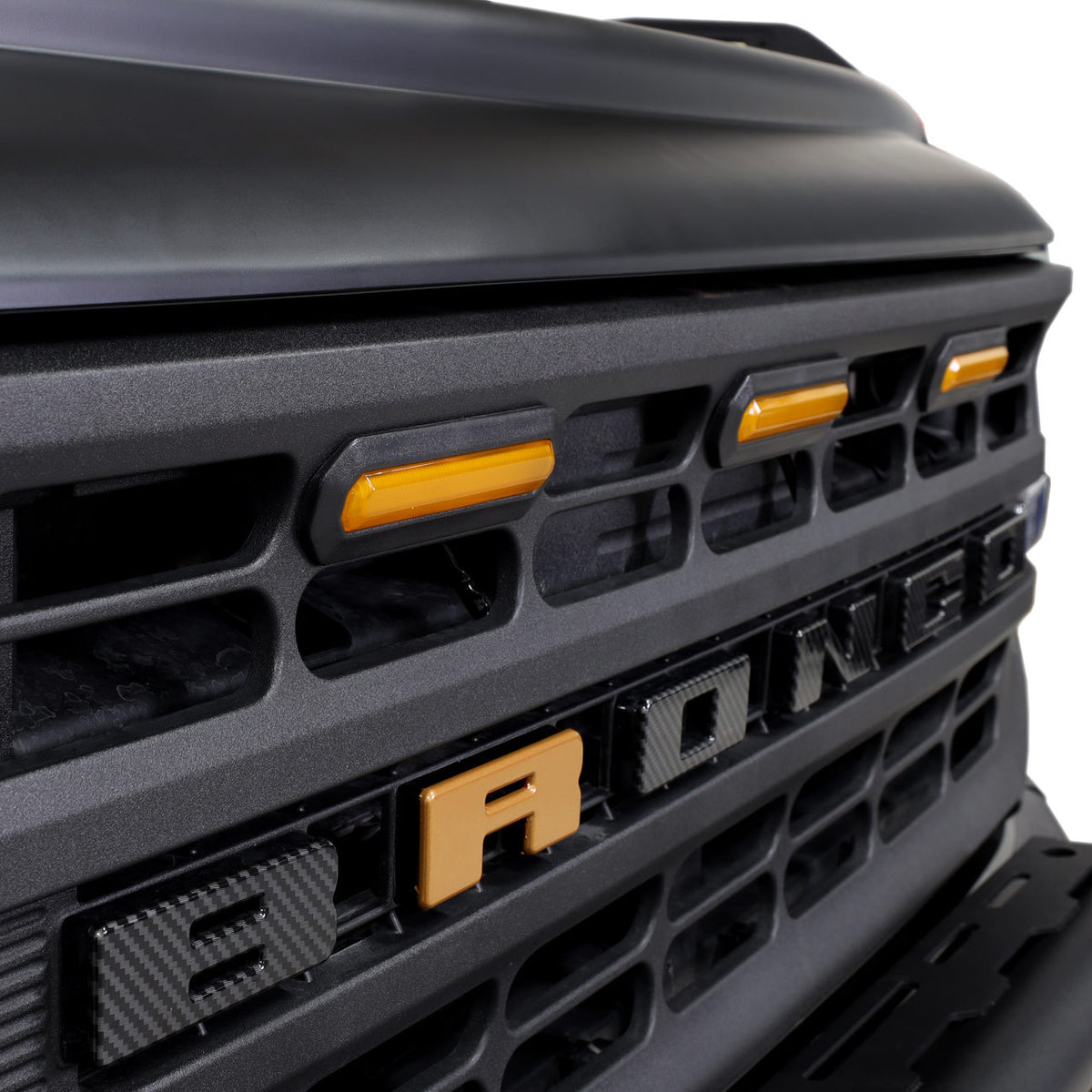 IAG I-Line 3pc Amber Grille Light Kit for 2021+ Ford Bronco Base/Black Diamond - IAG-BDY-F3035