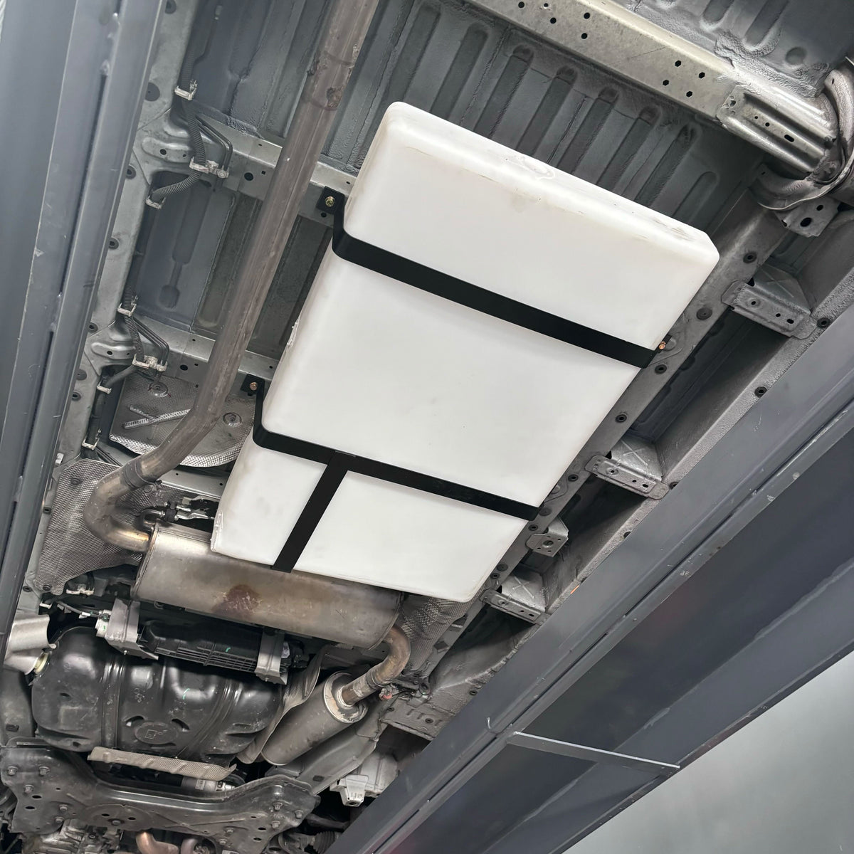 S&amp;B 36 Gallon UNDERCARRIAGE Fresh/Grey WATER TANK FOR 2013-2025 DODGE / RAM PROMASTER 2500, 3500 159” AND 159&quot; EXT - 10-3021