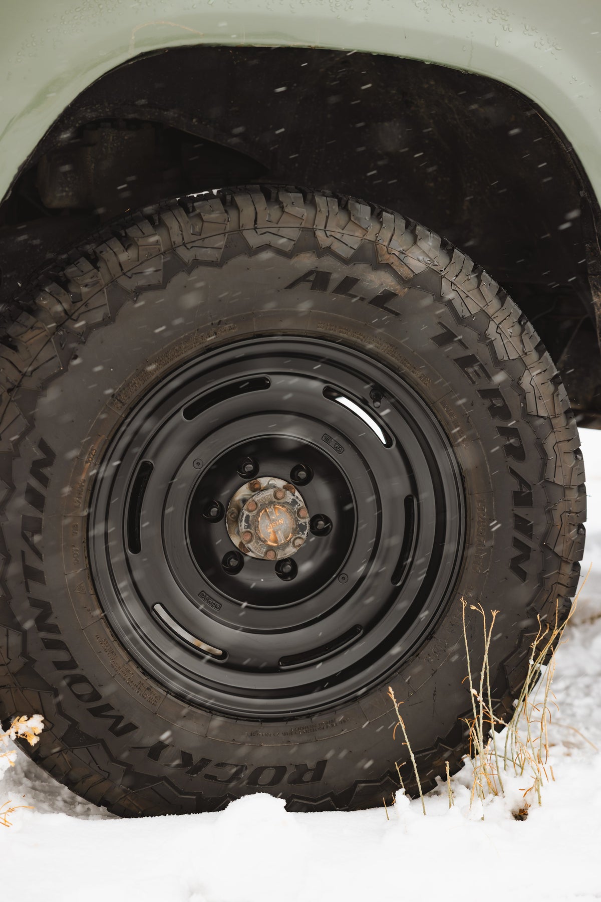 Nomad N504SB Field 17x8.5in / 5X150 BP / 0mm Offset / 110.5mm Bore