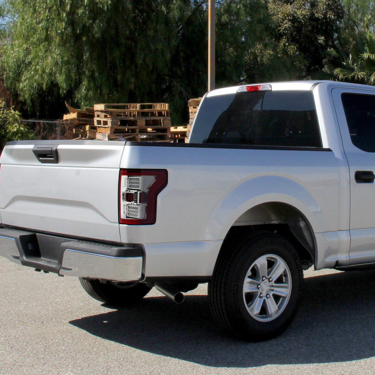 Spec-D Tuning - 2015-2017 Ford F-150 LED Tail Lights (Chrome Housing/Red Lens) - LT-F15015RLED-TM