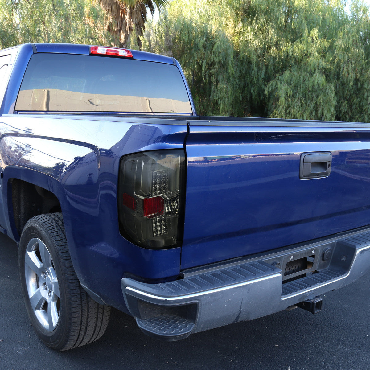 Spec-D Tuning - 2014-2019 Chevrolet Silverado 1500/ 2015-2019 Silverado 2500HD 3500HD GMC Sierra 3500HD LED Tail Lights (Chrome Housing/Smoked Lens) - LT-SIV14GLED-TM