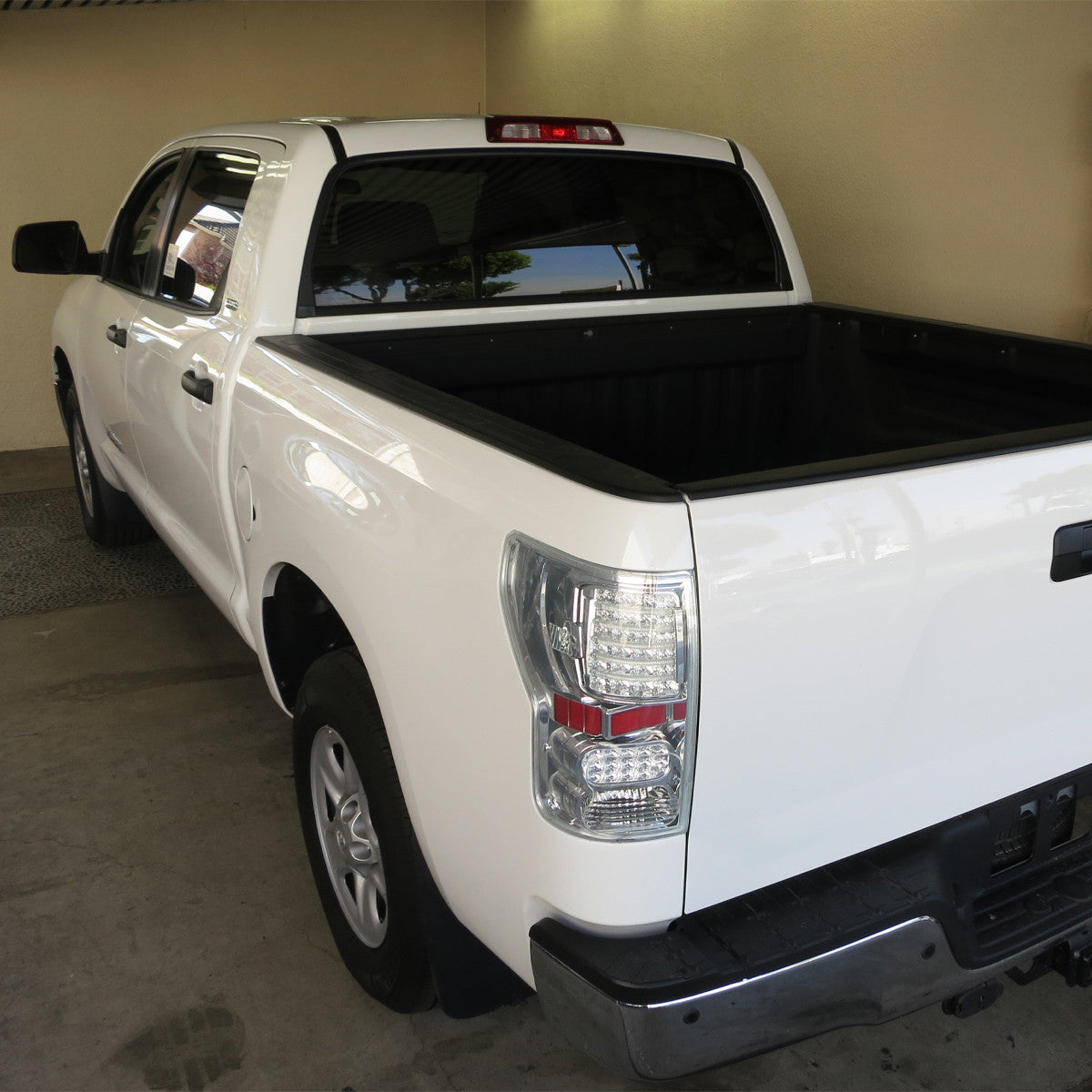 Spec-D Tuning - 2007-2013 Toyota Tundra LED Tail Lights (Chrome Housing/Clear Lens) - LT-TUN07CLED-JP