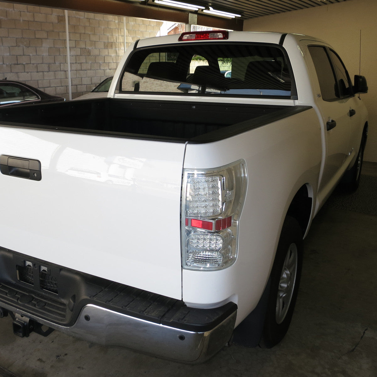 Spec-D Tuning - 2007-2013 Toyota Tundra LED Tail Lights (Chrome Housing/Clear Lens) - LT-TUN07CLED-JP
