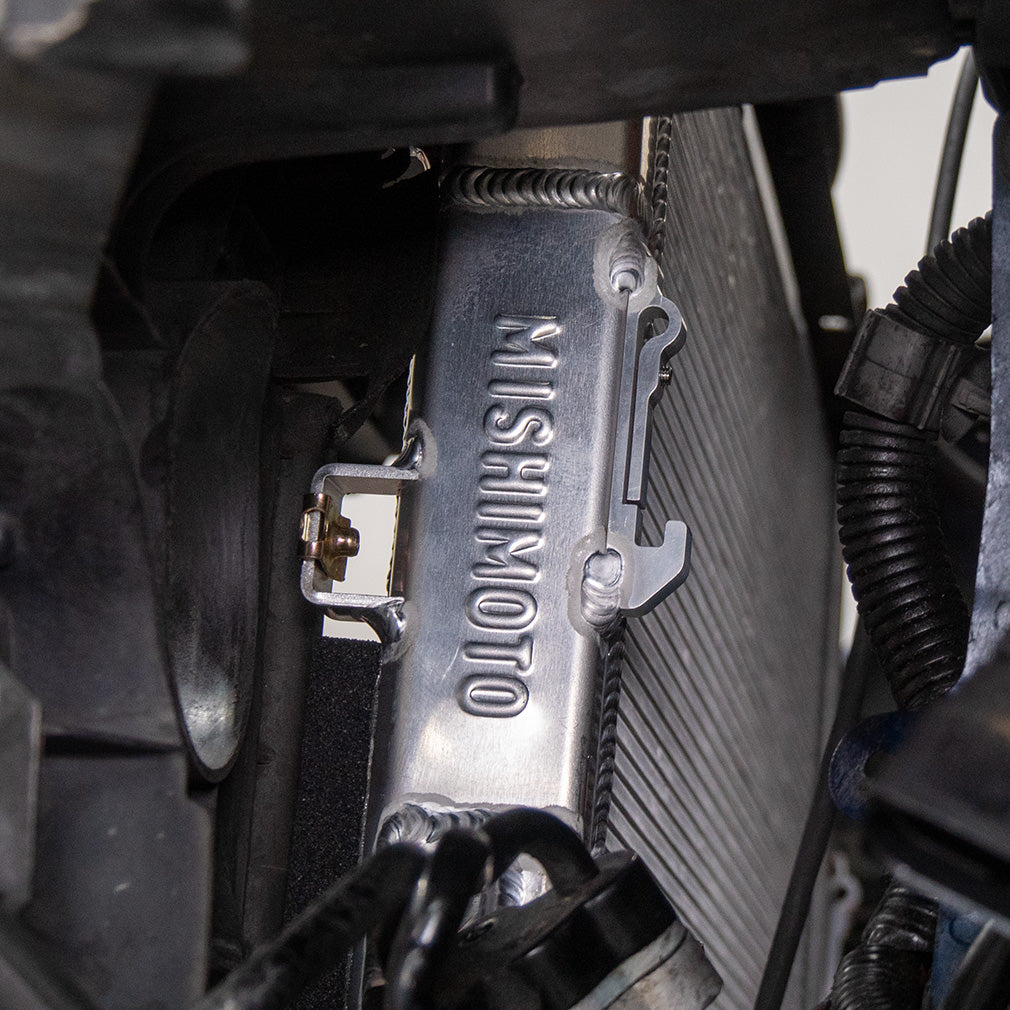 Mishimoto 03-10 Porsche Cayenne Performance Aluminum Radiator - MMRAD-CAY-03 for 2007-2015 Audi Q7 - detail view
