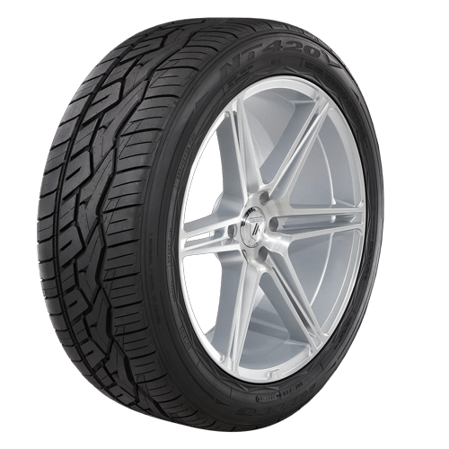 Nitto NT420V LT305/50R22 All Season