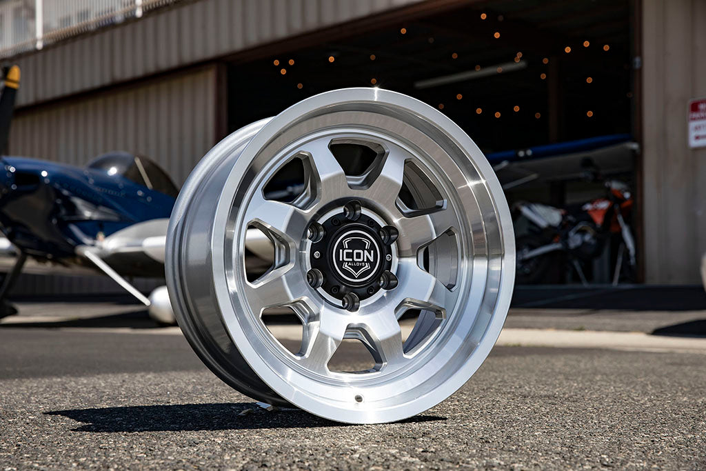 ICON Nuevo 17 X 8.5 6 X 5.5 0mm Offset 4.75in BS Silver Machined - 8117858347SM