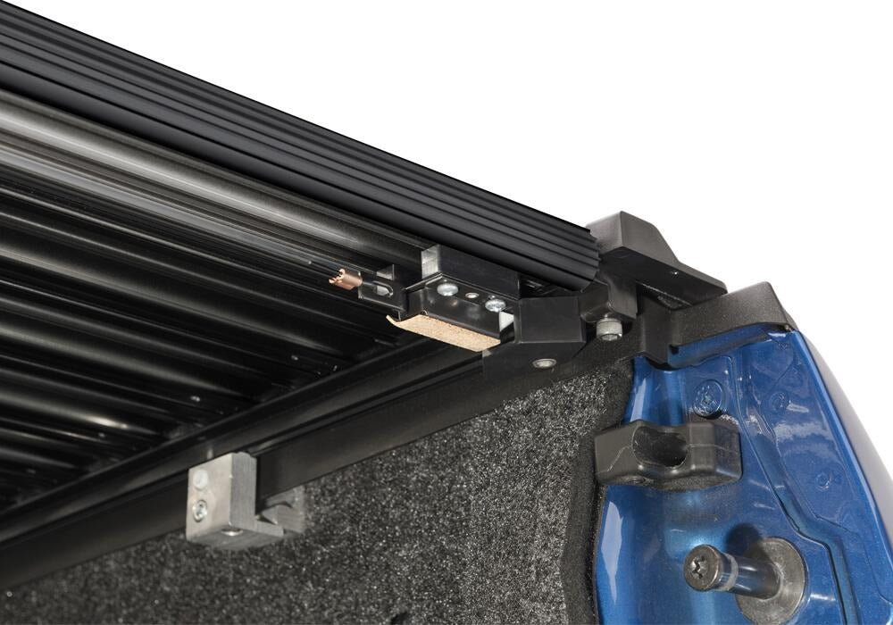 Retrax 21-24 Ford F-150 IX Manual Retractable Tonneau Cover Super Cab - 6.5ft Bed - 30379