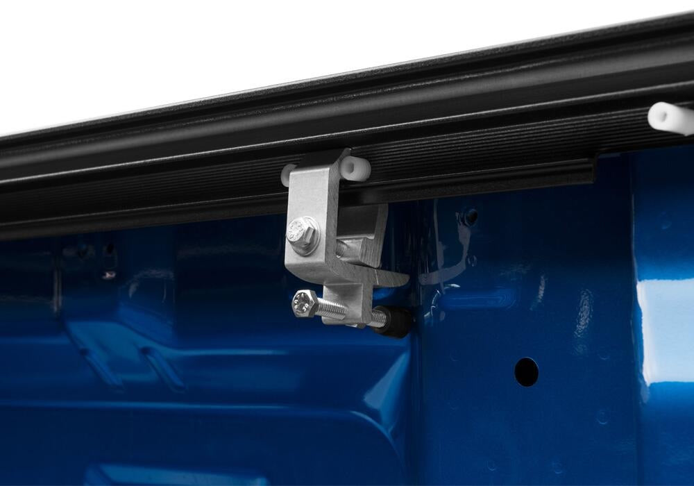 Retrax 07-18 Tundra Regular & Double Cab 6.5ft Bed with Deck Rail System RetraxONE XR - T-60842