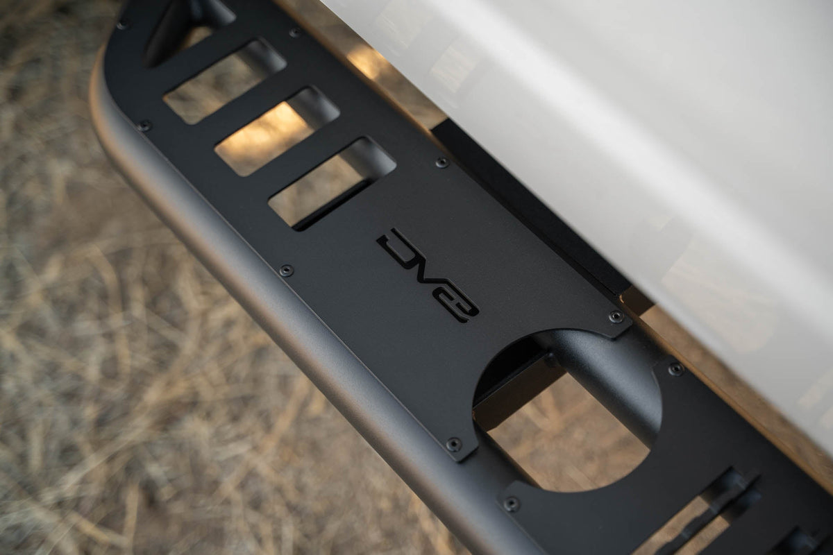 DV8 Offroad - 2019-2024 RAM 1500 Crew Cab OE Plus Side Steps - SRDR1-01