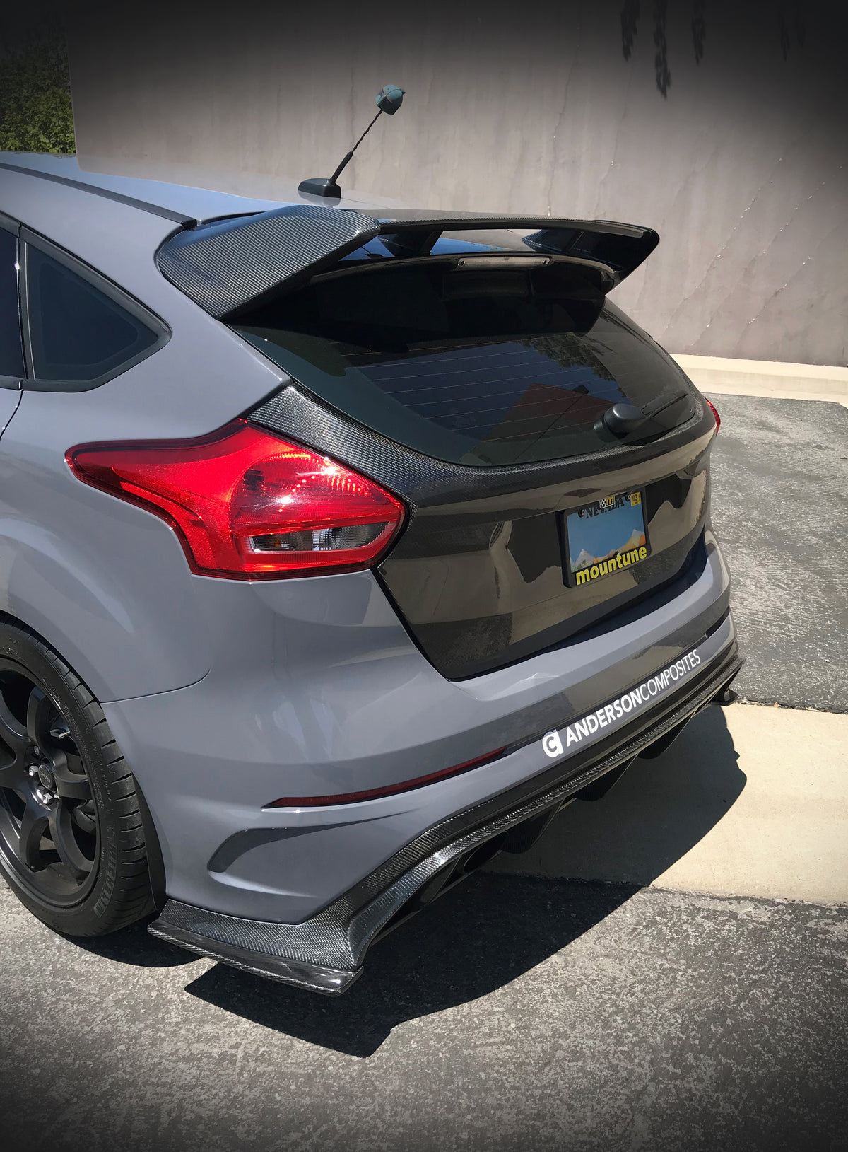Seibon 15-18 Ford Focus Hatchback Carbon Fiber Trunk Lid - TL16FDFO