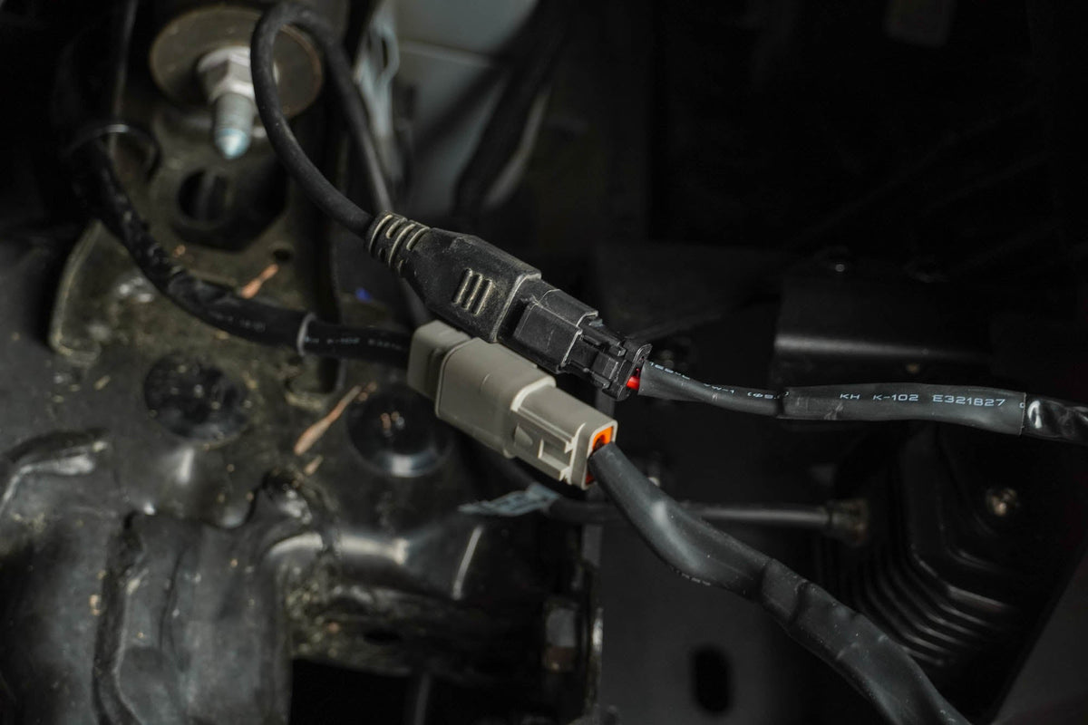 DV8 Offroad - 4-Way 1-DTP to 4-DTP Plug Harness - UNWH-02