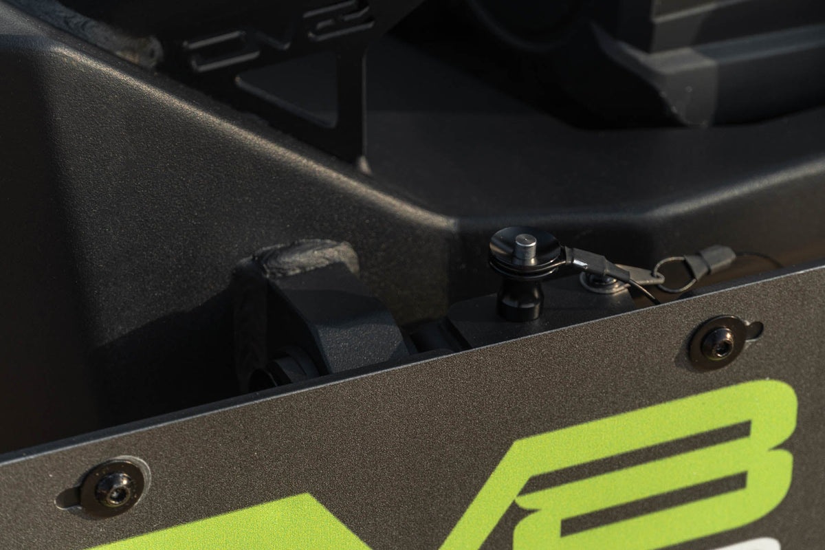 DV8 Offroad - Universal Quick Release D-Ring License Plate Mount - LPUN-01