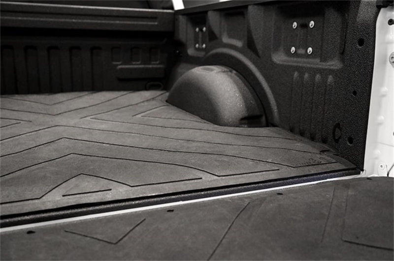 Deezee 19-23 Chevrolet Silverado Heavyweight Bed Mat - Custom Fit 5 1/2Ft Bed (X Pattern) - DZ77019