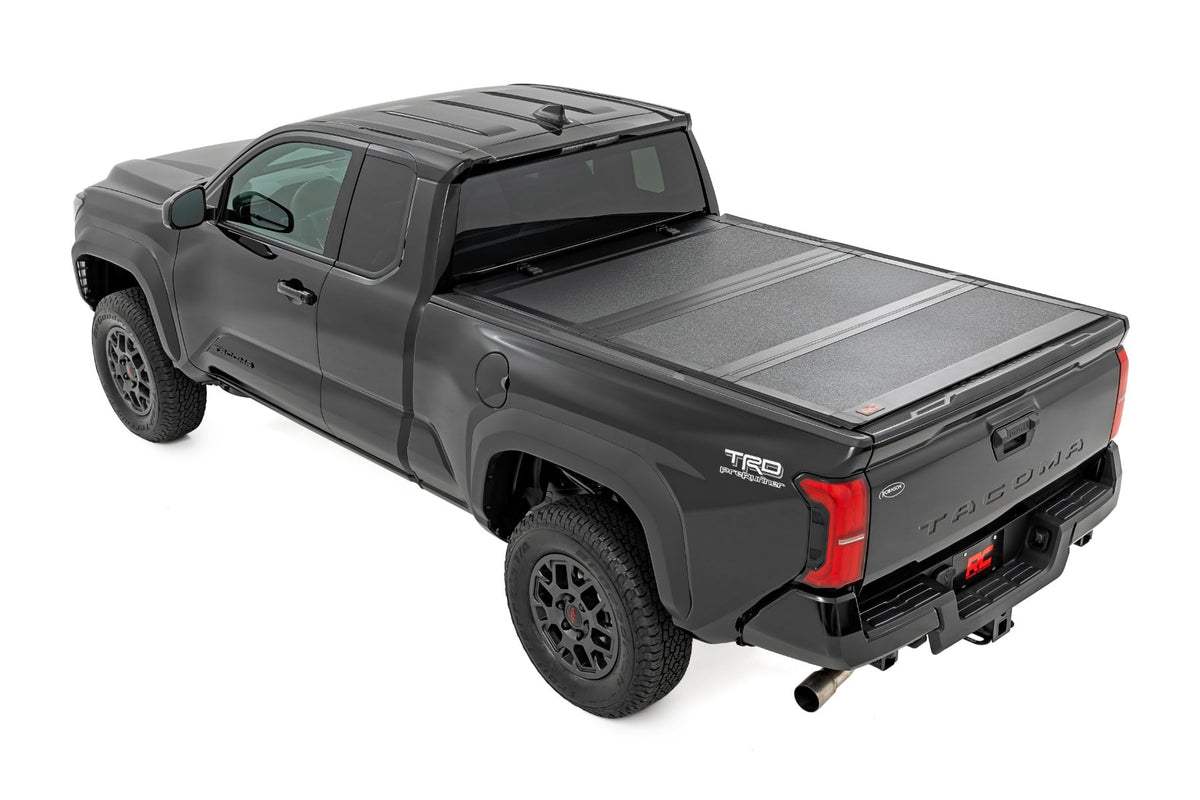 Rough Country - Hard Tri-Fold Flip Up Bed Cover - 6' Bed - Toyota Tacoma 2WD/4WD (2024-2025) - 49420650 by Rough Country - de