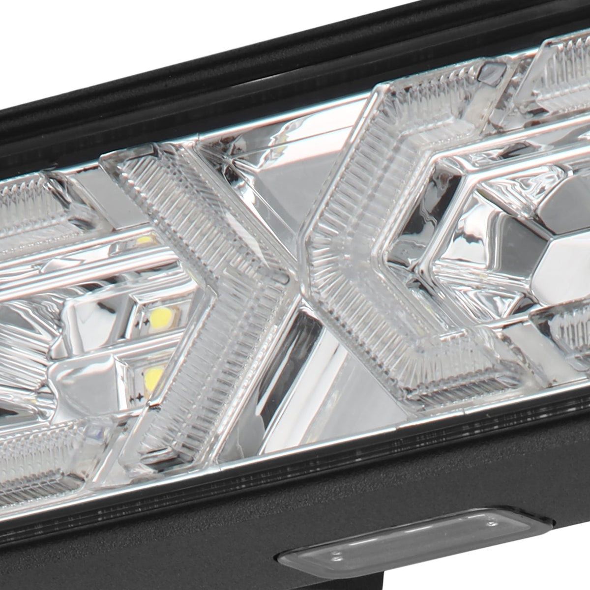 AlphaRex Arrow-X  Universal Multi-Functional Off-Road L.E.D Chase Light - Clear - 940021 by AlphaRex - package contents