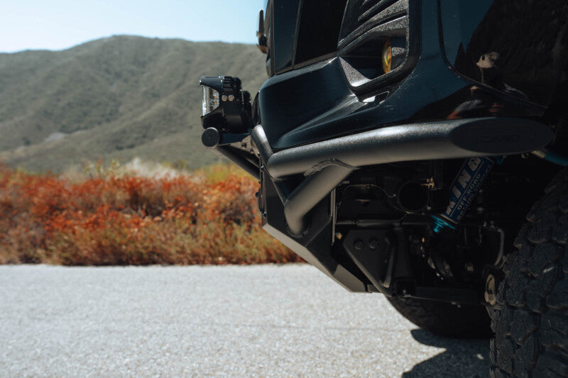 DV8 Offroad 23-23 Chevrolet Colorado Bolt-on Tube Front Bumper - FBCS3-05
