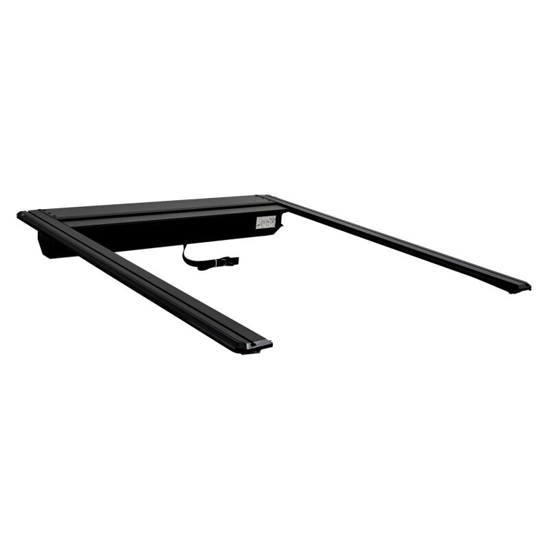 Westin 19-26 GM Silverado/Sierra 2500/3500 6ft 6in Bed Manual Retractable Tonneau Cover - Black - 19-63995