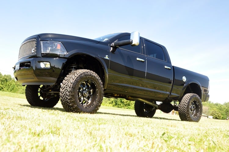 Rough Country - 5 Inch Lift Kit - V2 - Ram 2500 Mega Cab (11-13)/3500 (11-12) 4WD - 34970 by Rough Country - angle view