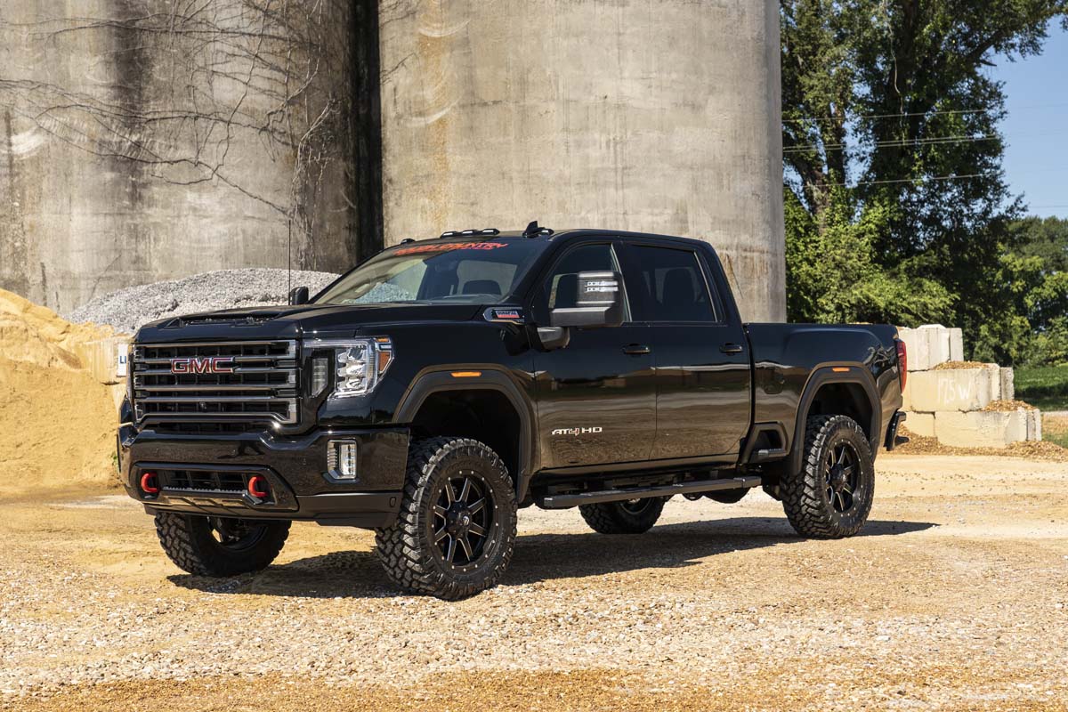 Rough Country - 3 Inch Lift Kit - UCAs - M1 - Chevy/GMC 2500HD/3500HD (20-25) - 95840RED by Rough Country - close-up
