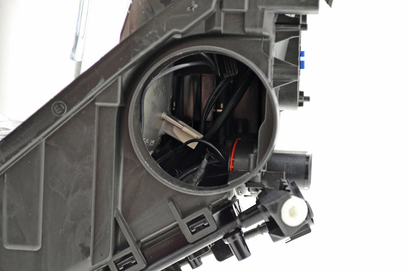 Hella 08-10 Vw Touareg Bi-Xenon Headlamp Lh - 009452171