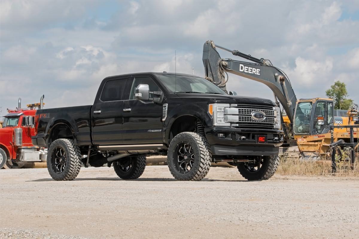 Rough Country - 6 Inch Lift Kit - OVLD - V2 Shocks - Ford F-250/F-350 Super Duty 4WD (17-22) - 55470 by Rough Country - insta