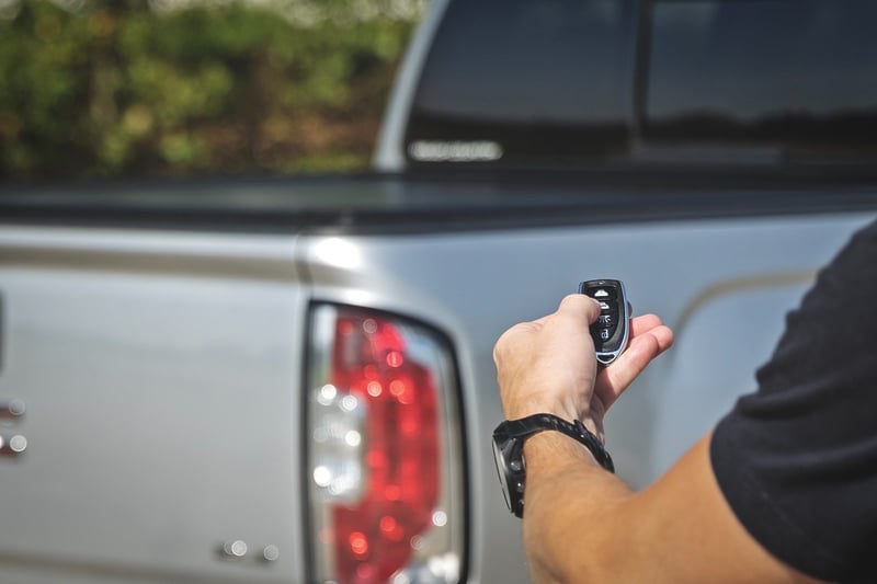 Rough Country - Powered Retractable Bed Cover - 5' Bed - Chevy/GMC Canyon/Colorado (15-26) - 51120500 by Rough Country - alte