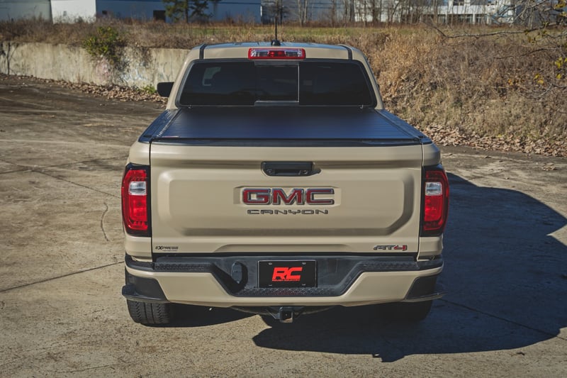 Rough Country - Hard Roll Up Bed Cover - 5' Bed - Chevy/GMC Canyon/Colorado 2WD/4WD (23-26) - 50120525