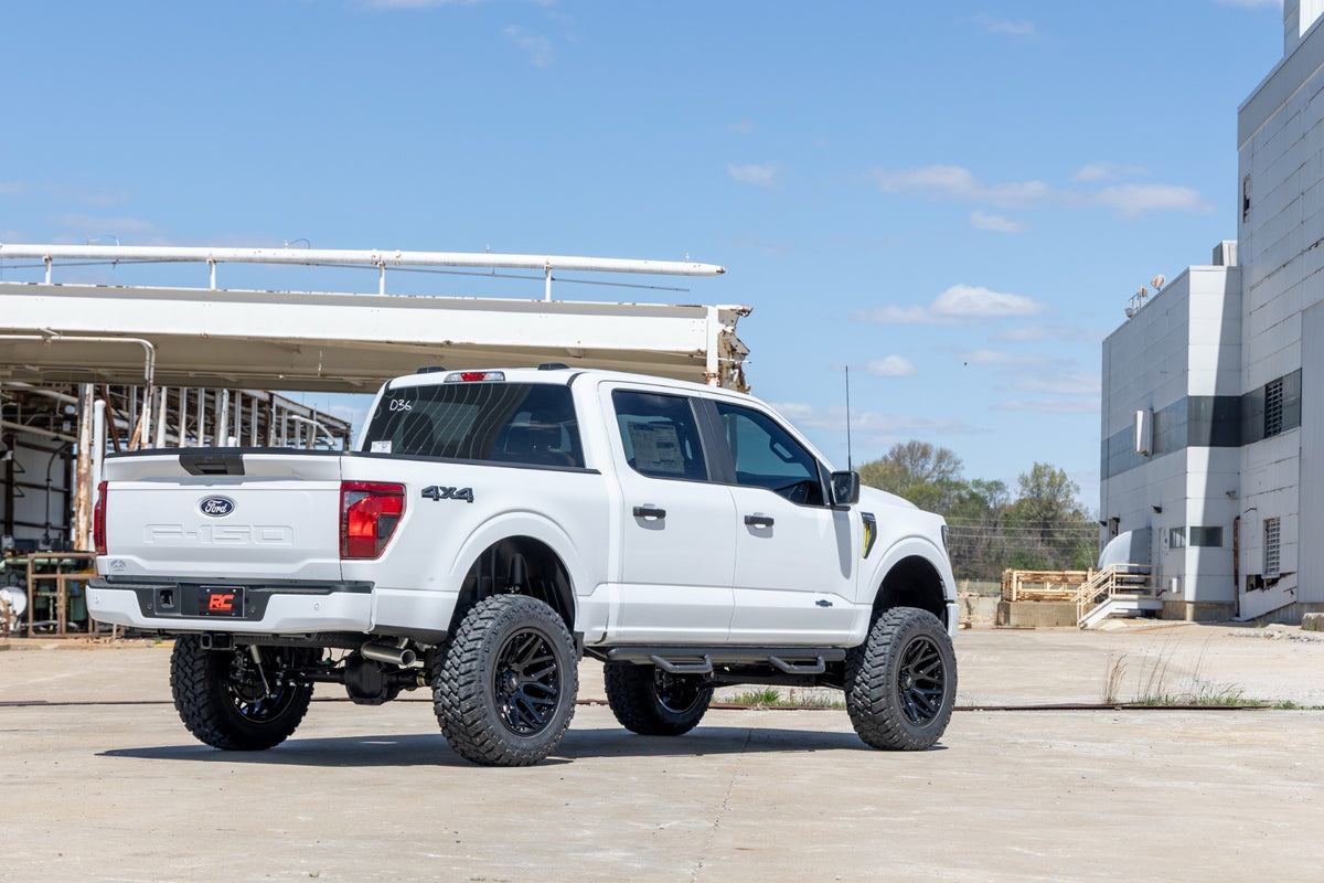 Rough Country - 6 Inch Lift Kit - M1 Struts/M1 - Ford F-150 4WD (2021-2025) - 49940 for 2024 Ford F 150 - alternate view