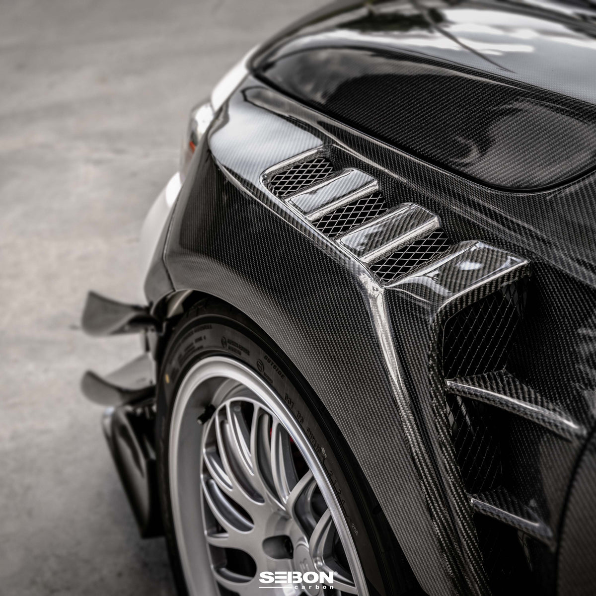 Seibon 23-24 Honda Civic Type-R Carbon Fiber Fenders - FF23HDCVR-MB